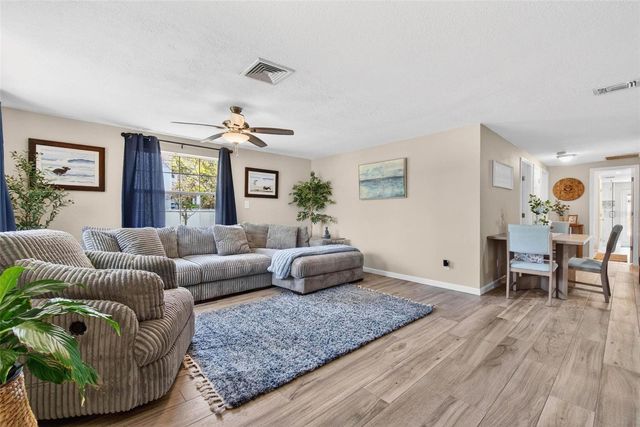 5900 BAYOU GRANDE BOULEVARD NE, St Petersburg, FL 33703