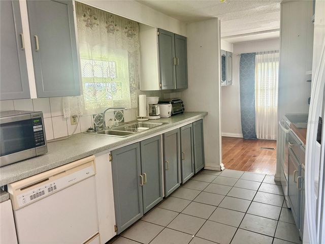1601 MIDLOTHIAN STREET, Sarasota, FL 34234