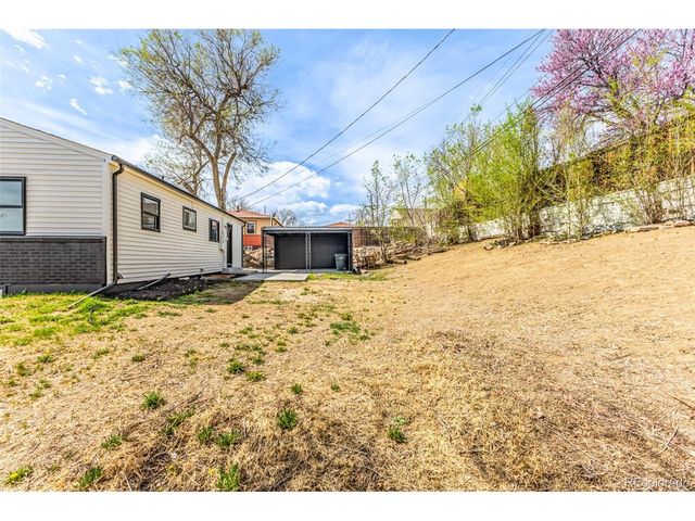 2731 Roosevelt Ave, Thornton, CO 80229