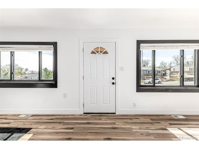 2731 Roosevelt Ave, Thornton, CO 80229