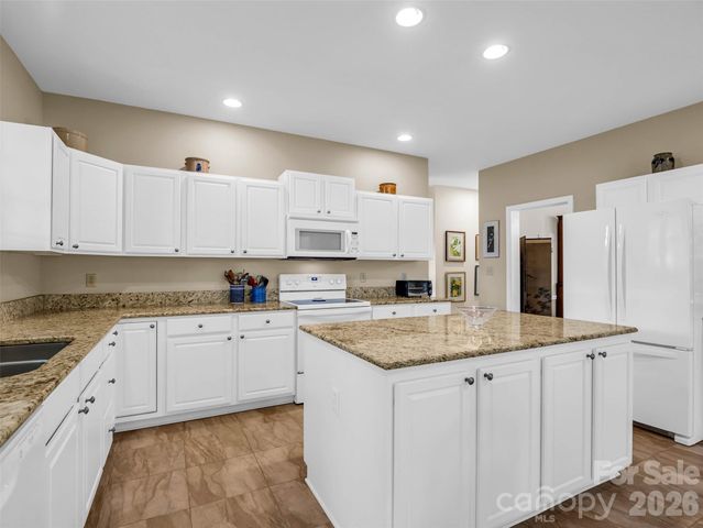 207 Sugar Hollow Road, Hendersonville, NC 28739