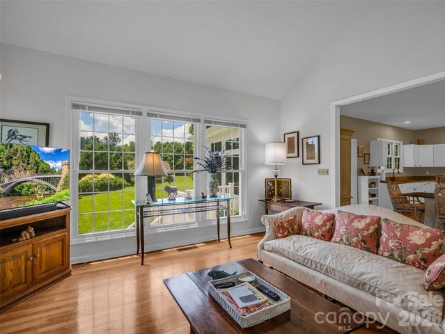 207 Sugar Hollow Road, Hendersonville, NC 28739