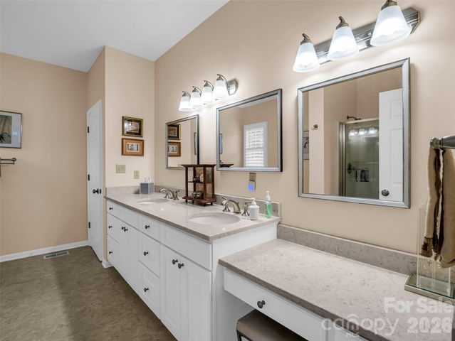 207 Sugar Hollow Road, Hendersonville, NC 28739