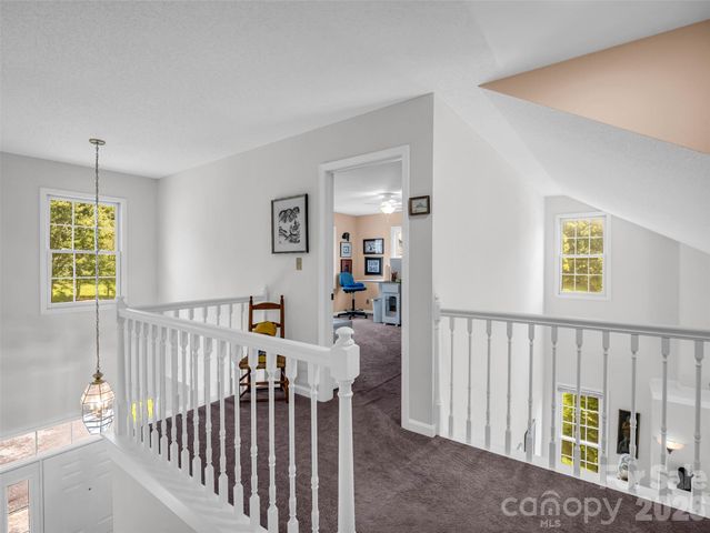 207 Sugar Hollow Road, Hendersonville, NC 28739