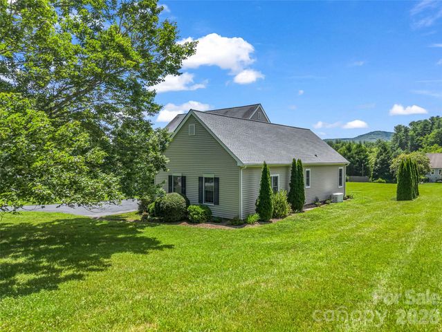 207 Sugar Hollow Road, Hendersonville, NC 28739