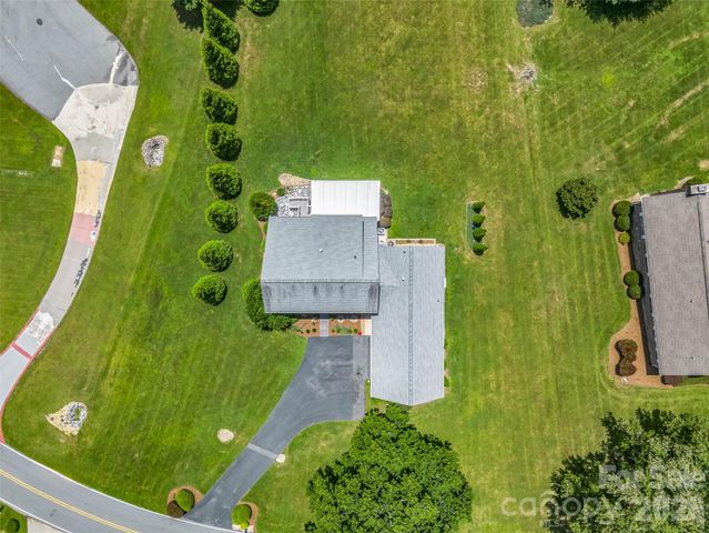 207 Sugar Hollow Road, Hendersonville, NC 28739