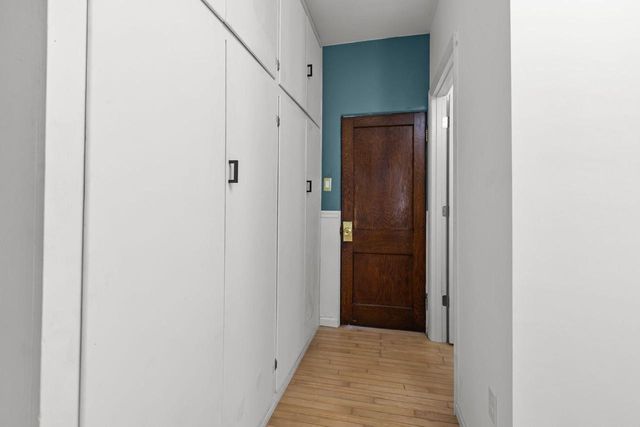 1830 S ONEIDA STREET, Appleton, WI 54915