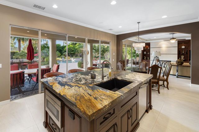 48532 Big Horn Drive, La Quinta, CA 92253