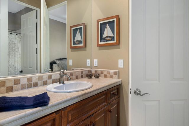 48532 Big Horn Drive, La Quinta, CA 92253