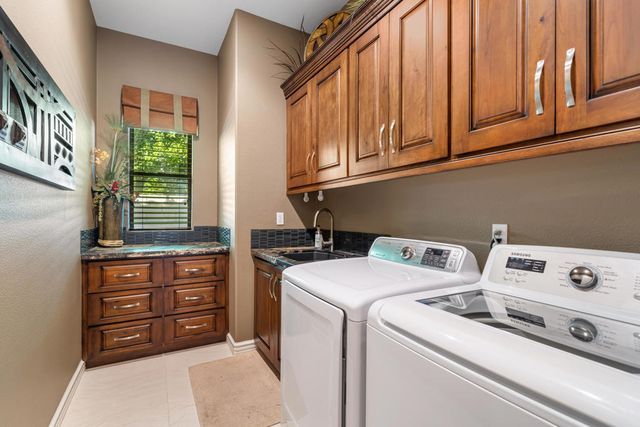 48532 Big Horn Drive, La Quinta, CA 92253