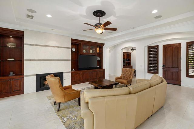 48532 Big Horn Drive, La Quinta, CA 92253