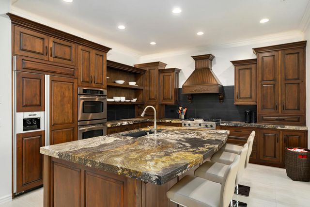 48532 Big Horn Drive, La Quinta, CA 92253