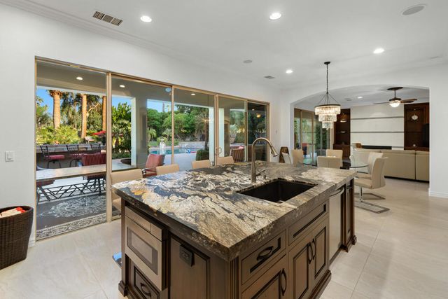 48532 Big Horn Drive, La Quinta, CA 92253