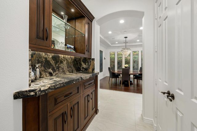 48532 Big Horn Drive, La Quinta, CA 92253