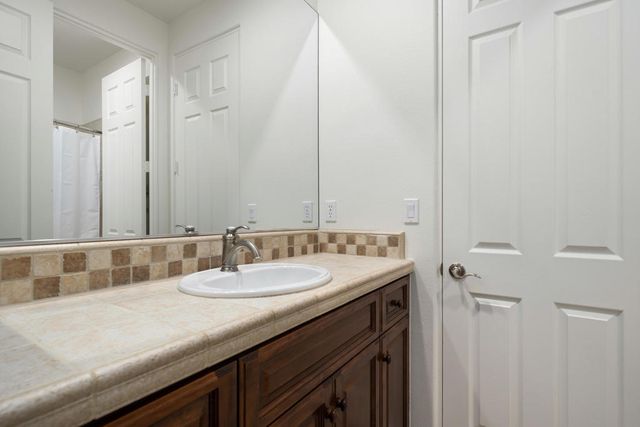 48532 Big Horn Drive, La Quinta, CA 92253