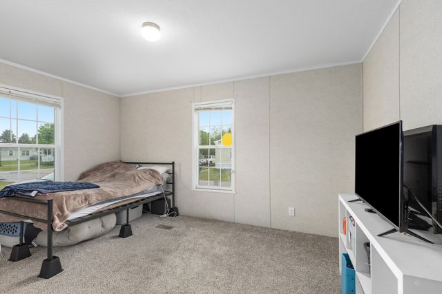 360 E Tuttle Road 121, Ionia City, MI 48846