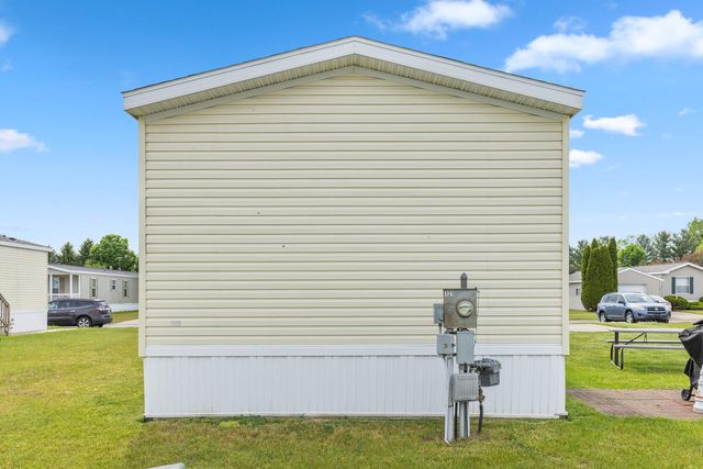 360 E Tuttle Road 121, Ionia City, MI 48846