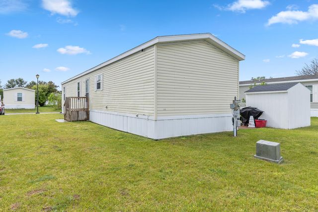 360 E Tuttle Road 121, Ionia City, MI 48846