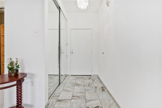 5600 Munhall Rd. 203, Squirrel Hill, PA 15217