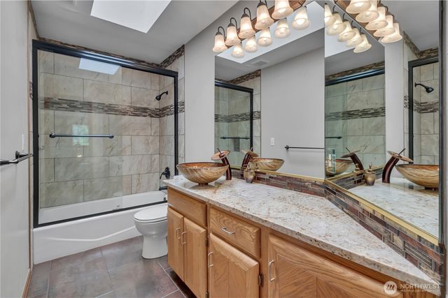 4452 185th Avenue E, Lake Tapps, WA 98391