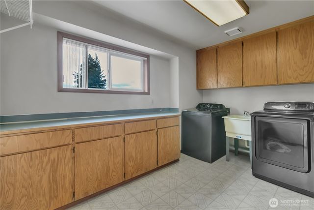 4452 185th Avenue E, Lake Tapps, WA 98391