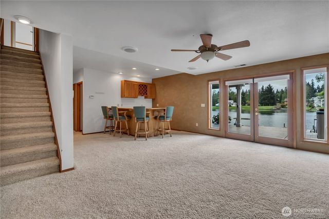 4452 185th Avenue E, Lake Tapps, WA 98391