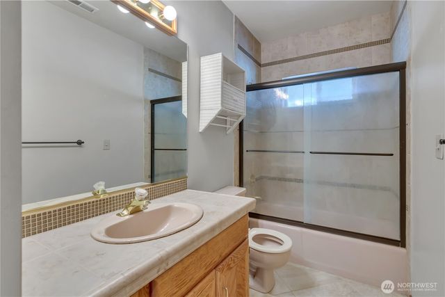 4452 185th Avenue E, Lake Tapps, WA 98391