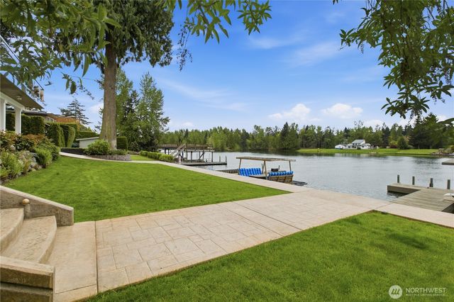 4452 185th Avenue E, Lake Tapps, WA 98391