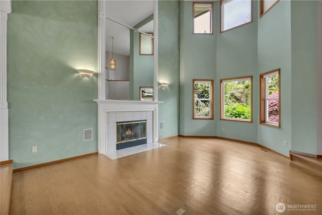 4452 185th Avenue E, Lake Tapps, WA 98391