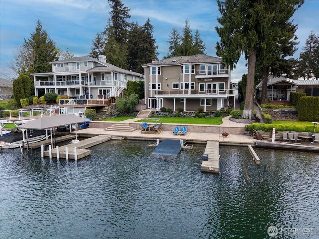 4452 185th Avenue E, Lake Tapps, WA 98391