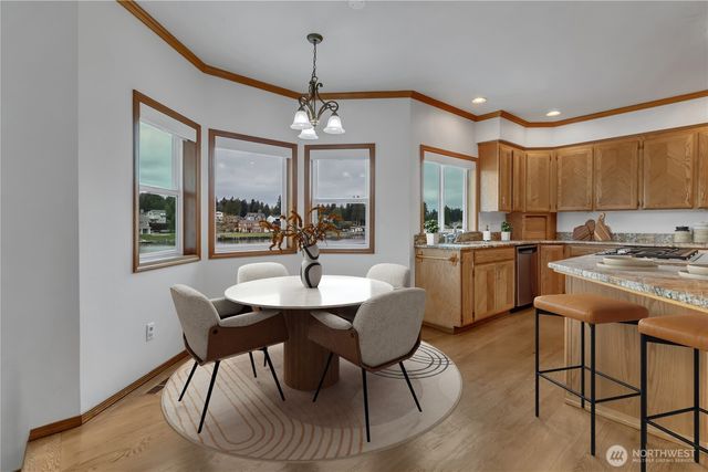 4452 185th Avenue E, Lake Tapps, WA 98391