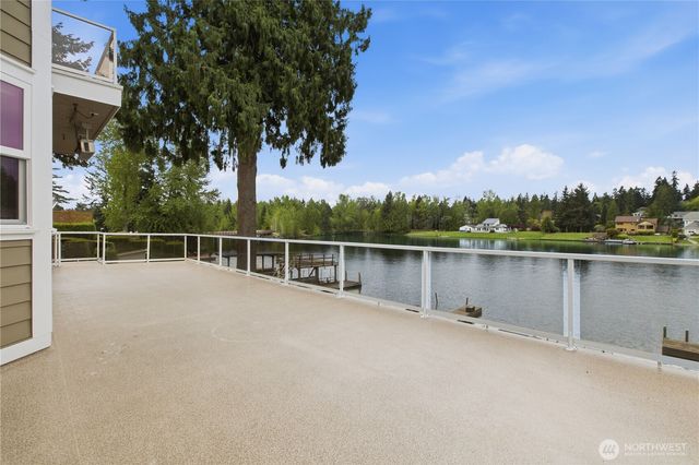 4452 185th Avenue E, Lake Tapps, WA 98391