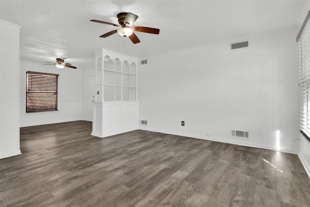 1025 S Maurice Avenue, Denison, TX 75020