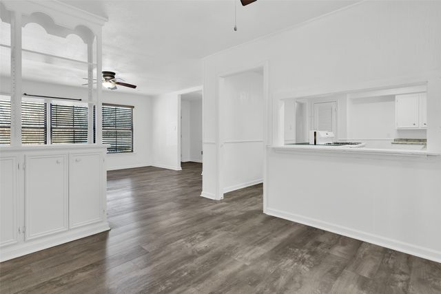 1025 S Maurice Avenue, Denison, TX 75020