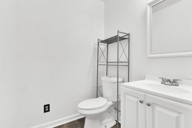 1025 S Maurice Avenue, Denison, TX 75020