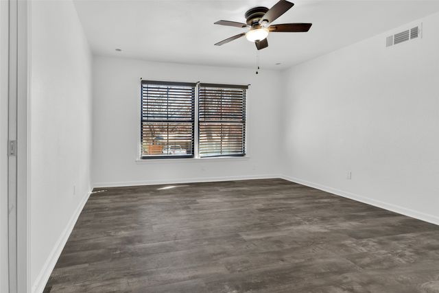 1025 S Maurice Avenue, Denison, TX 75020