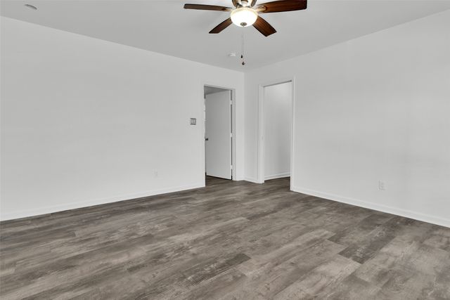 1025 S Maurice Avenue, Denison, TX 75020