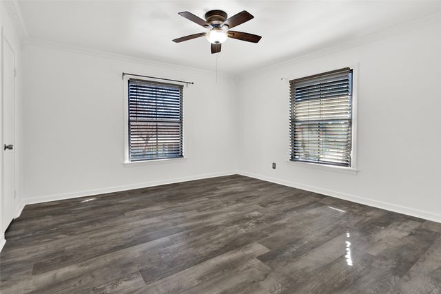 1025 S Maurice Avenue, Denison, TX 75020