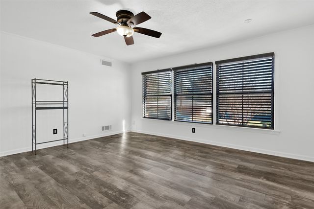 1025 S Maurice Avenue, Denison, TX 75020