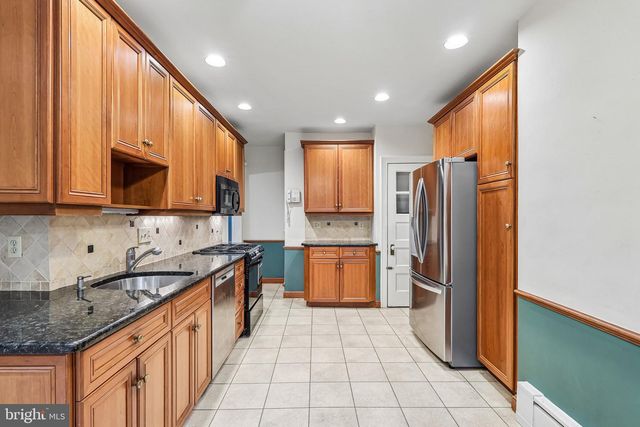 3219 W PENN ST, Philadelphia, PA 19129