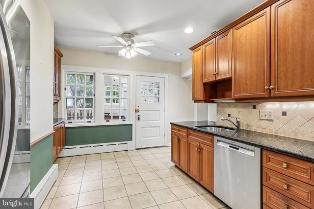 3219 W PENN ST, Philadelphia, PA 19129