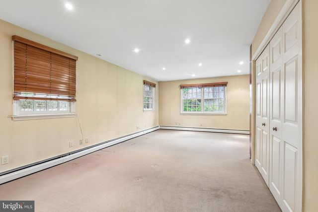 3219 W PENN ST, Philadelphia, PA 19129