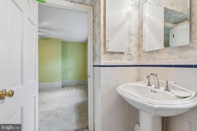 3219 W PENN ST, Philadelphia, PA 19129