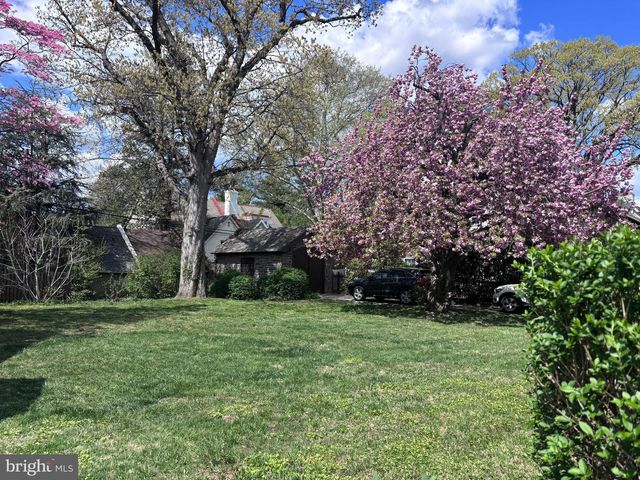 3219 W PENN ST, Philadelphia, PA 19129