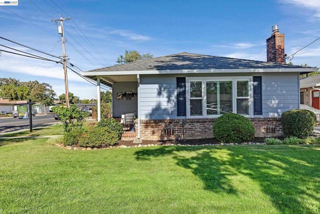 1815 1815 Pine St, Livermore, CA 94551