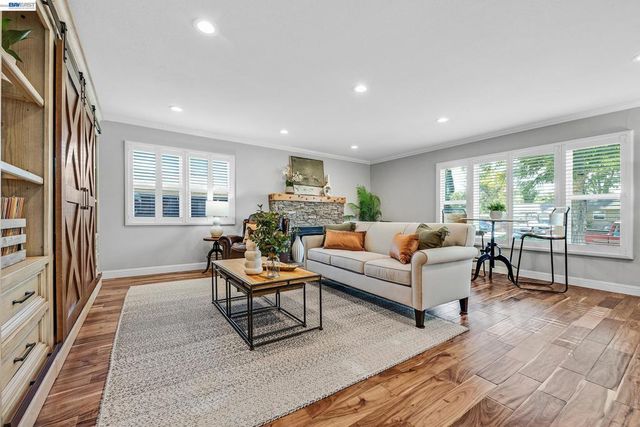 1815 1815 Pine St, Livermore, CA 94551