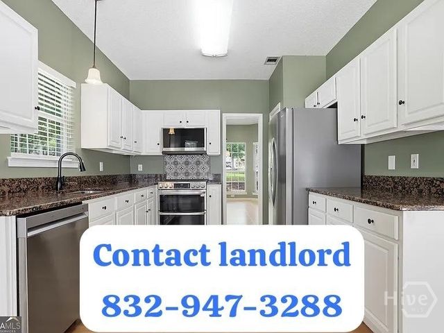200 kripple kreek Dr, Sharpsburg, GA 30277
