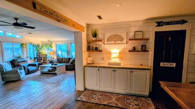 6010 Wedgewood Drive, Hanahan, SC 29410