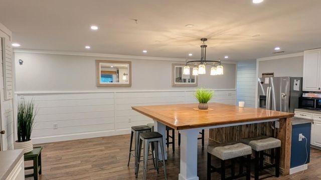 6010 Wedgewood Drive, Hanahan, SC 29410