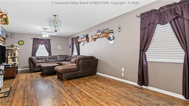 5007 Ann Lee Drive, Cross Lanes, WV 25313